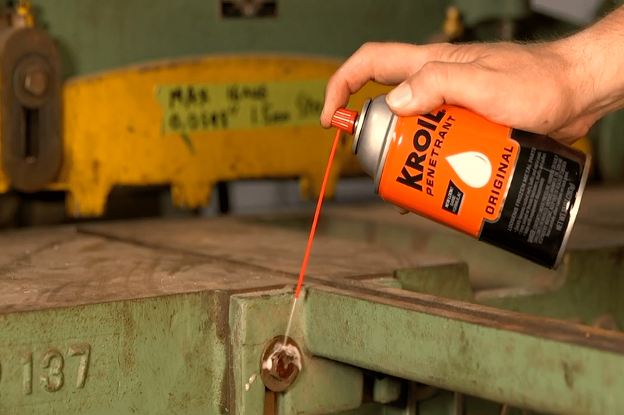penetrating oil spray