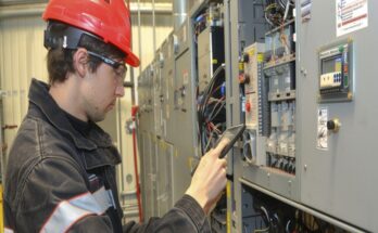 commercial electrician in Bend, OR